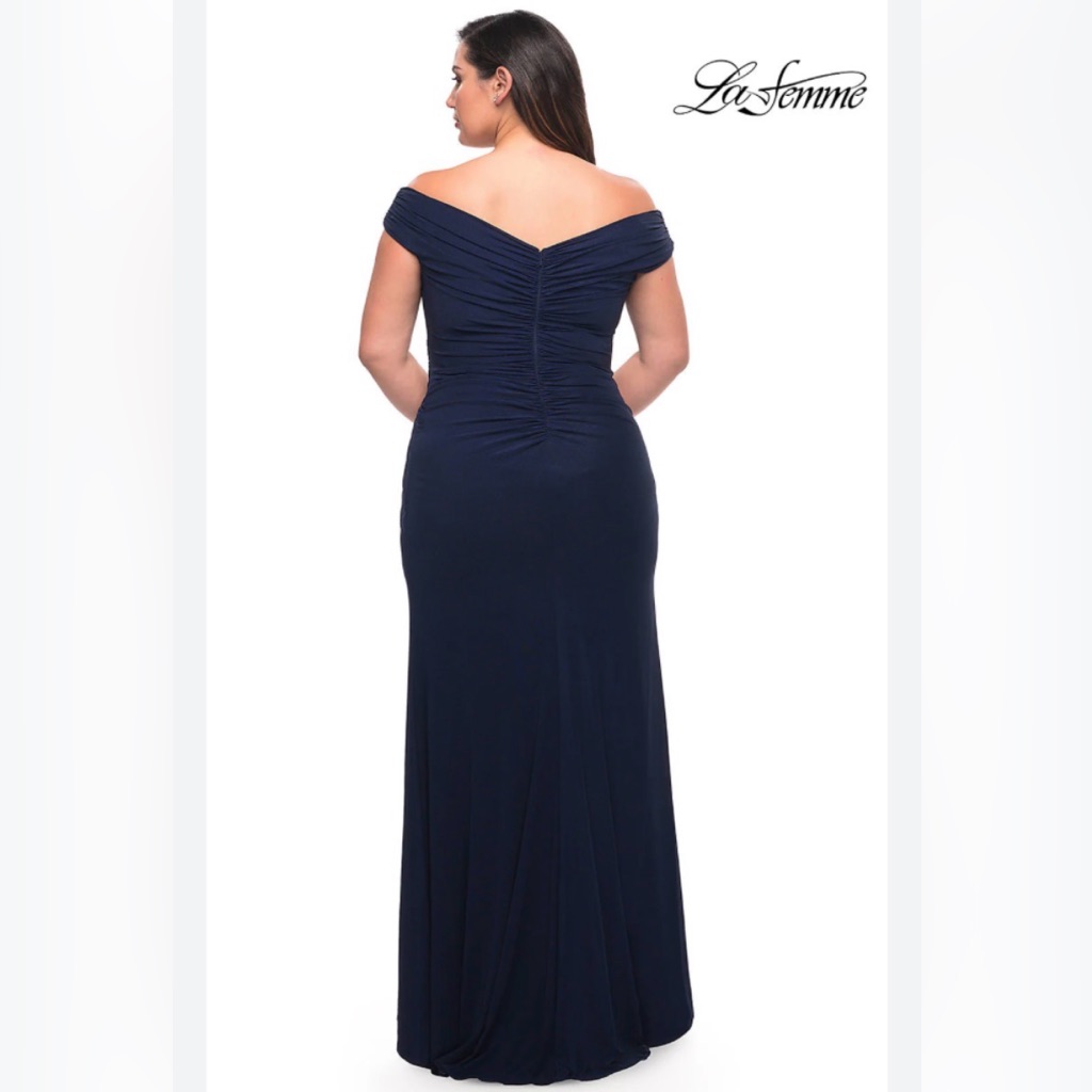 Navy Blue Formal Dress From The La Femme Curve Collection Nwots